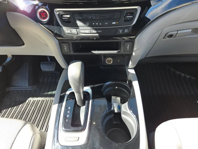 Used 2017  Honda RTL-E image 24