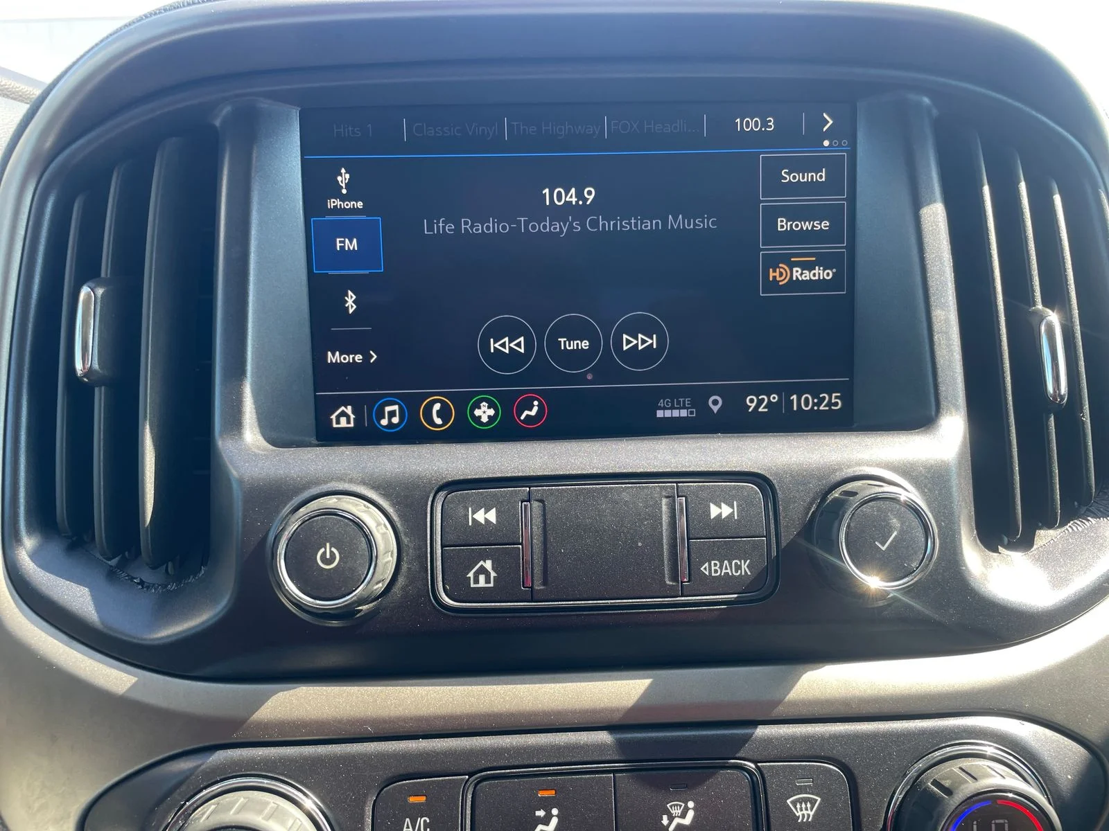 Used 2021 Gray Chevrolet Z71 image 15