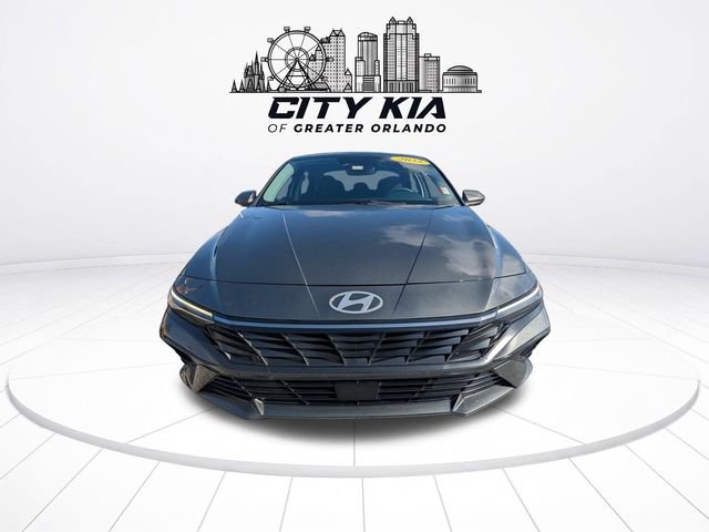 Used 2025 Gray Hyundai SEL Convenience image 9