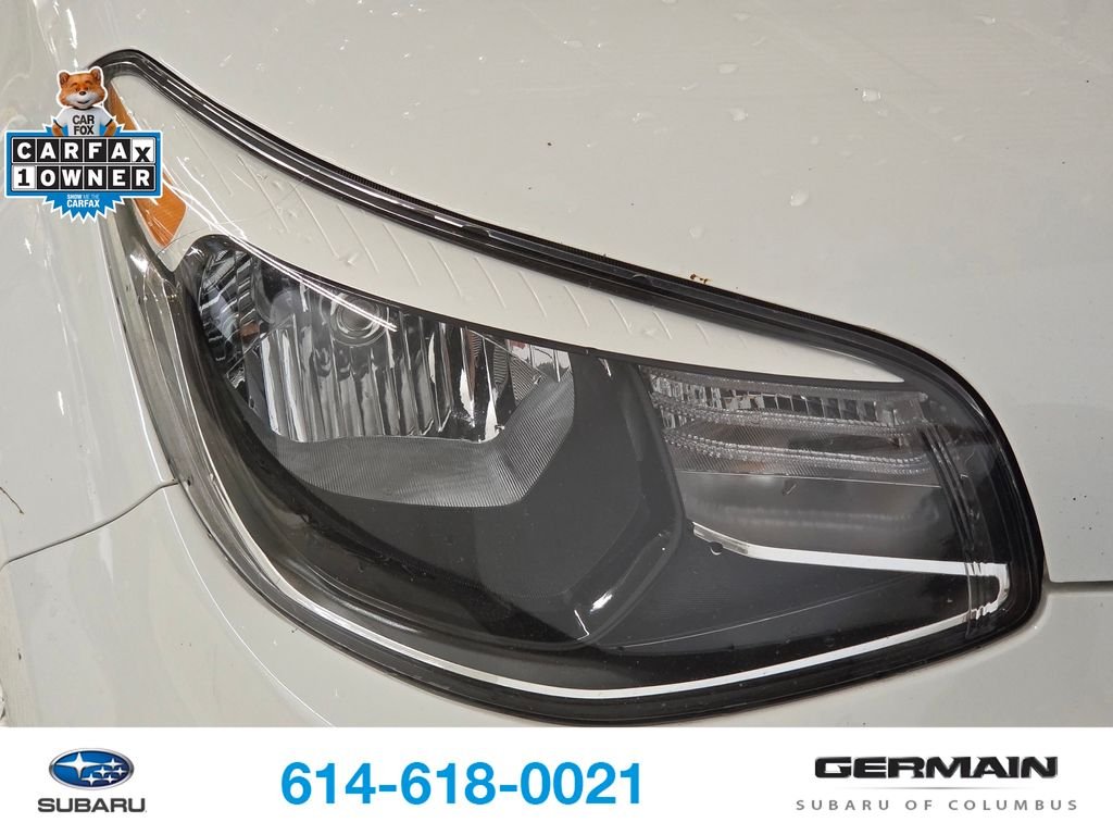 Used 2017 White Kia Base image 14