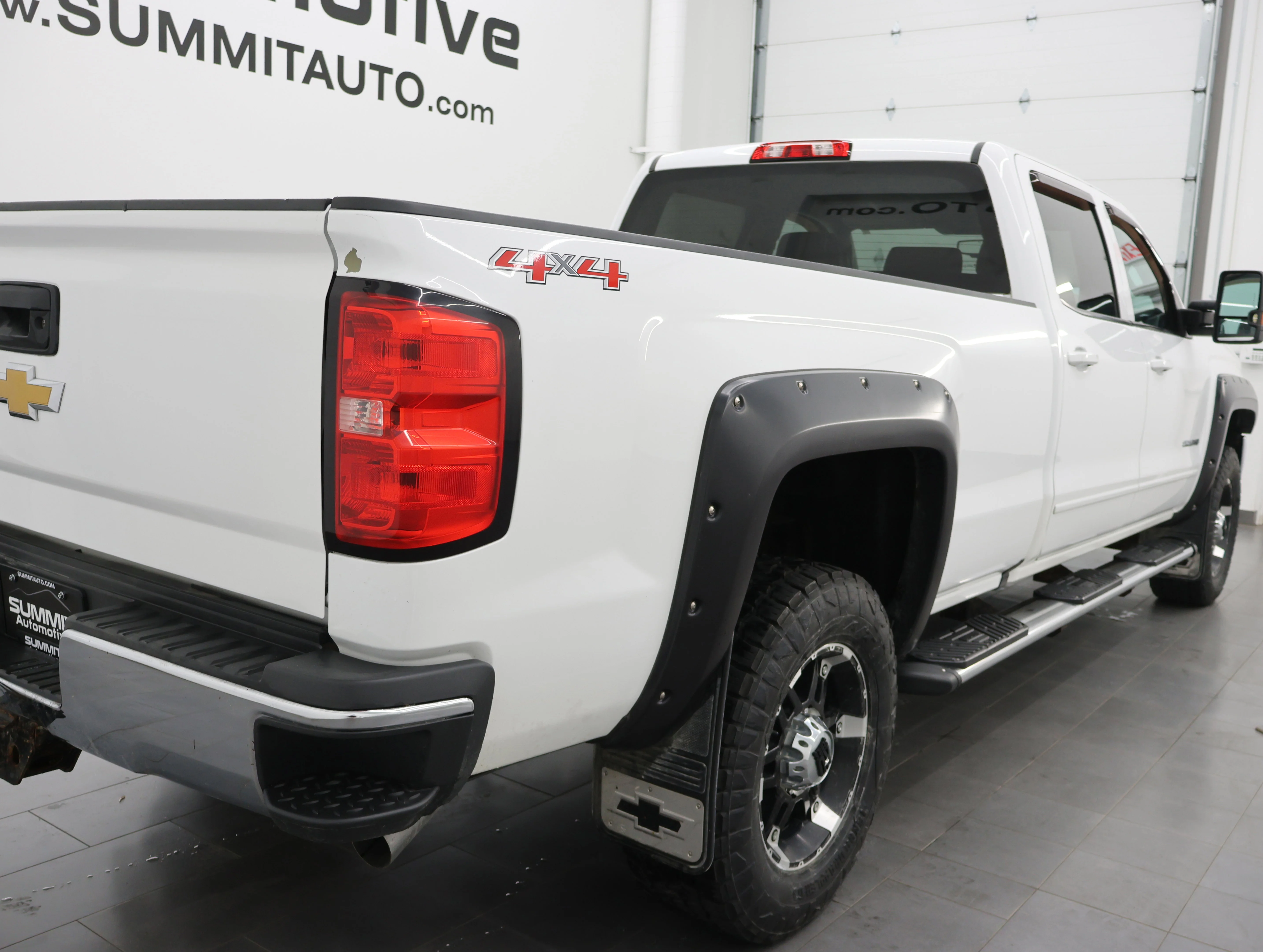 Used 2015 Summit White Chevrolet LT image 4