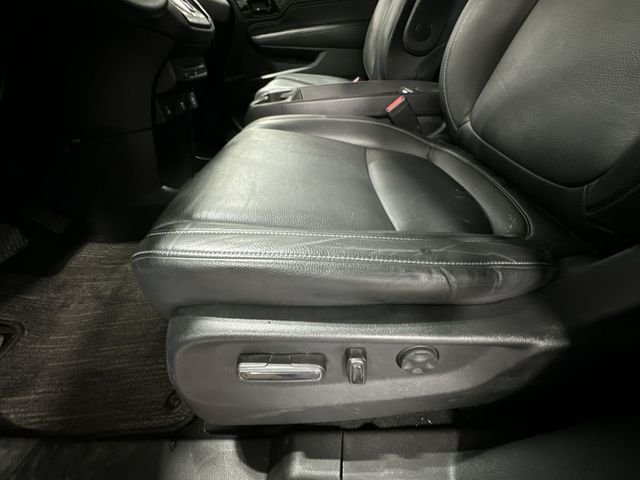 Used 2024 Crystal Black Pearl Honda Touring image 18