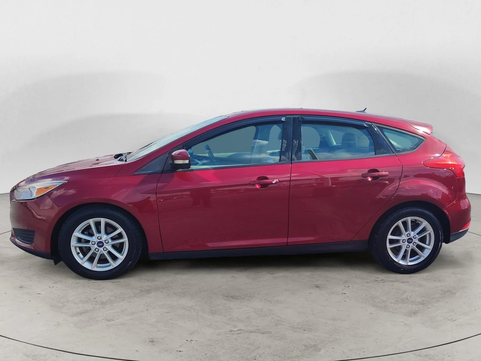 Used 2017 Ford Focus SE with VIN 1FADP3K26HL328200 for sale in Johnson City, TN