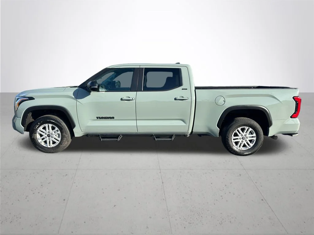 Used 2024  Toyota SR5 image 10