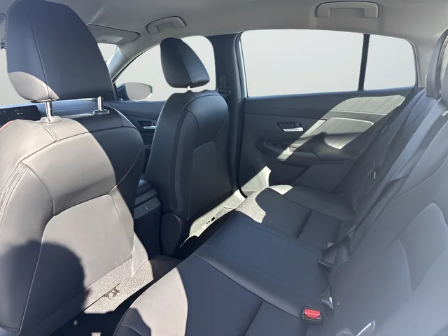 2026 Nissan Sentra SR - Photo 18
