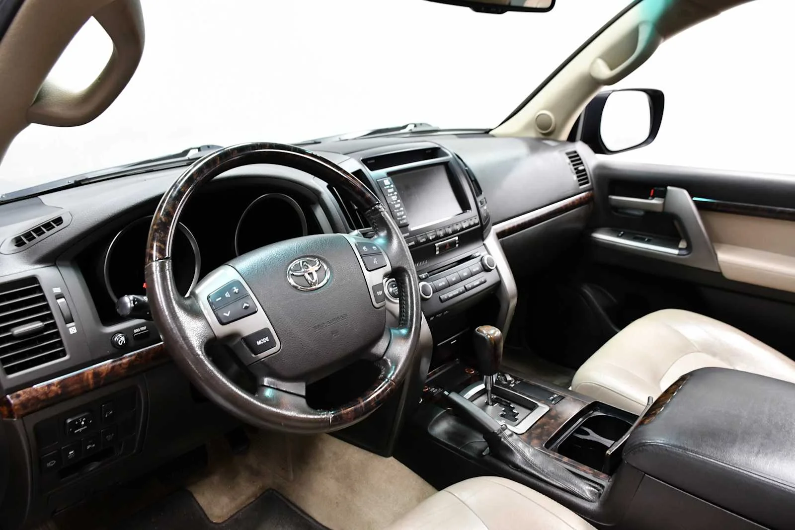 Used 2011 Black Toyota  image 12