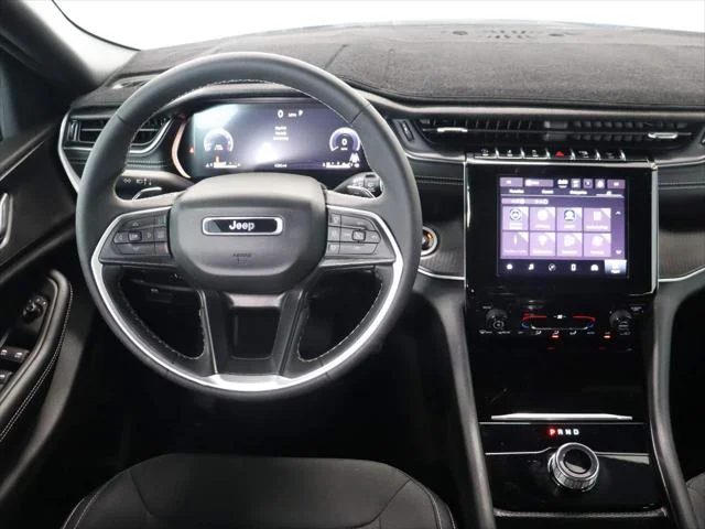 2025 Jeep Grand Cherokee Laredo - Photo 12