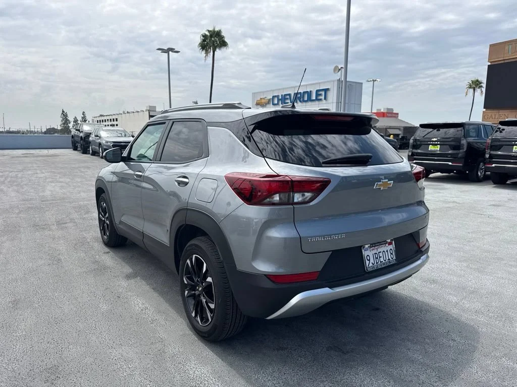 Used 2023 Sterling Gray Metallic Chevrolet LT image 7