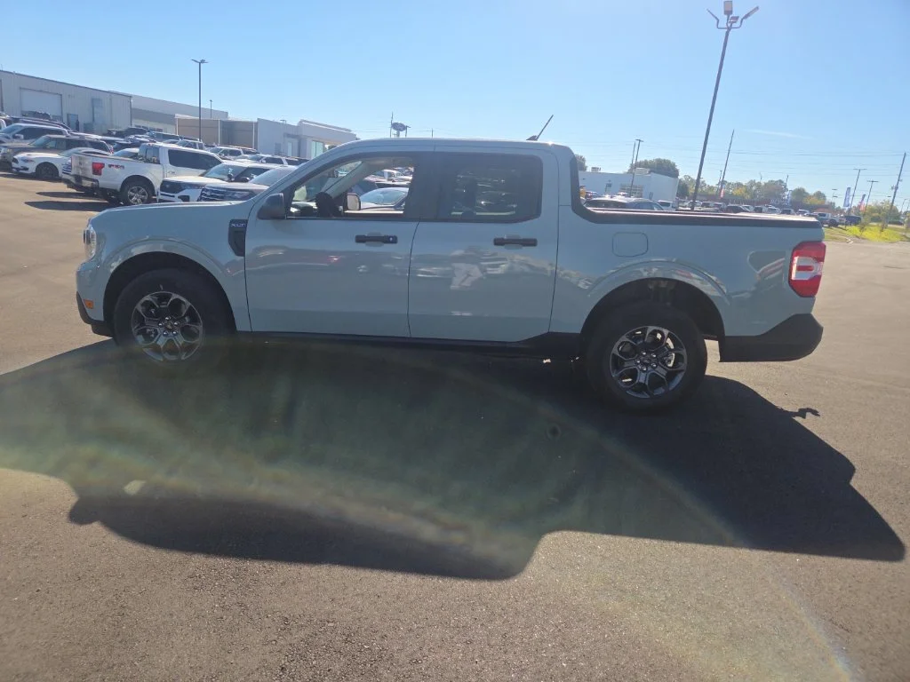 Used 2024 Green Ford XLT image 9