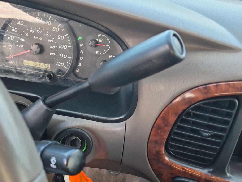 Used 2006  Toyota Limited image 18