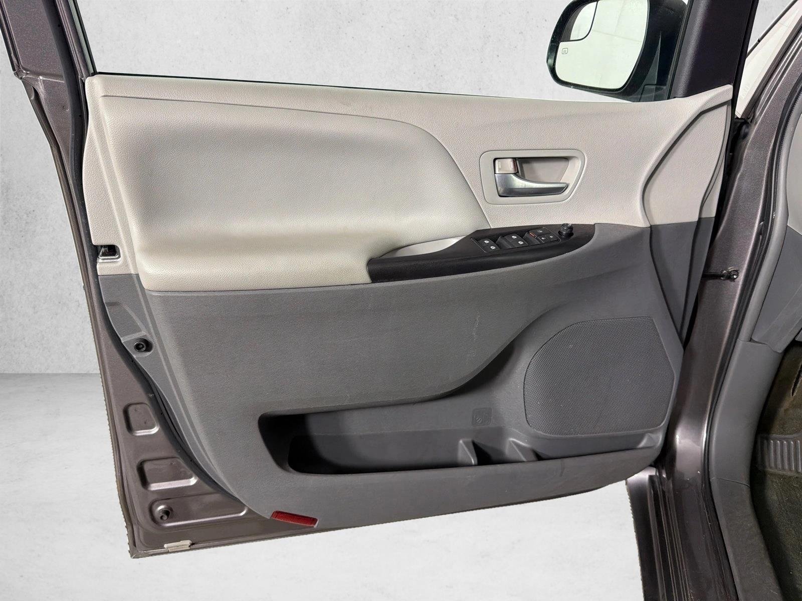 Used 2015 Predawn Gray Mica Toyota LE image 10