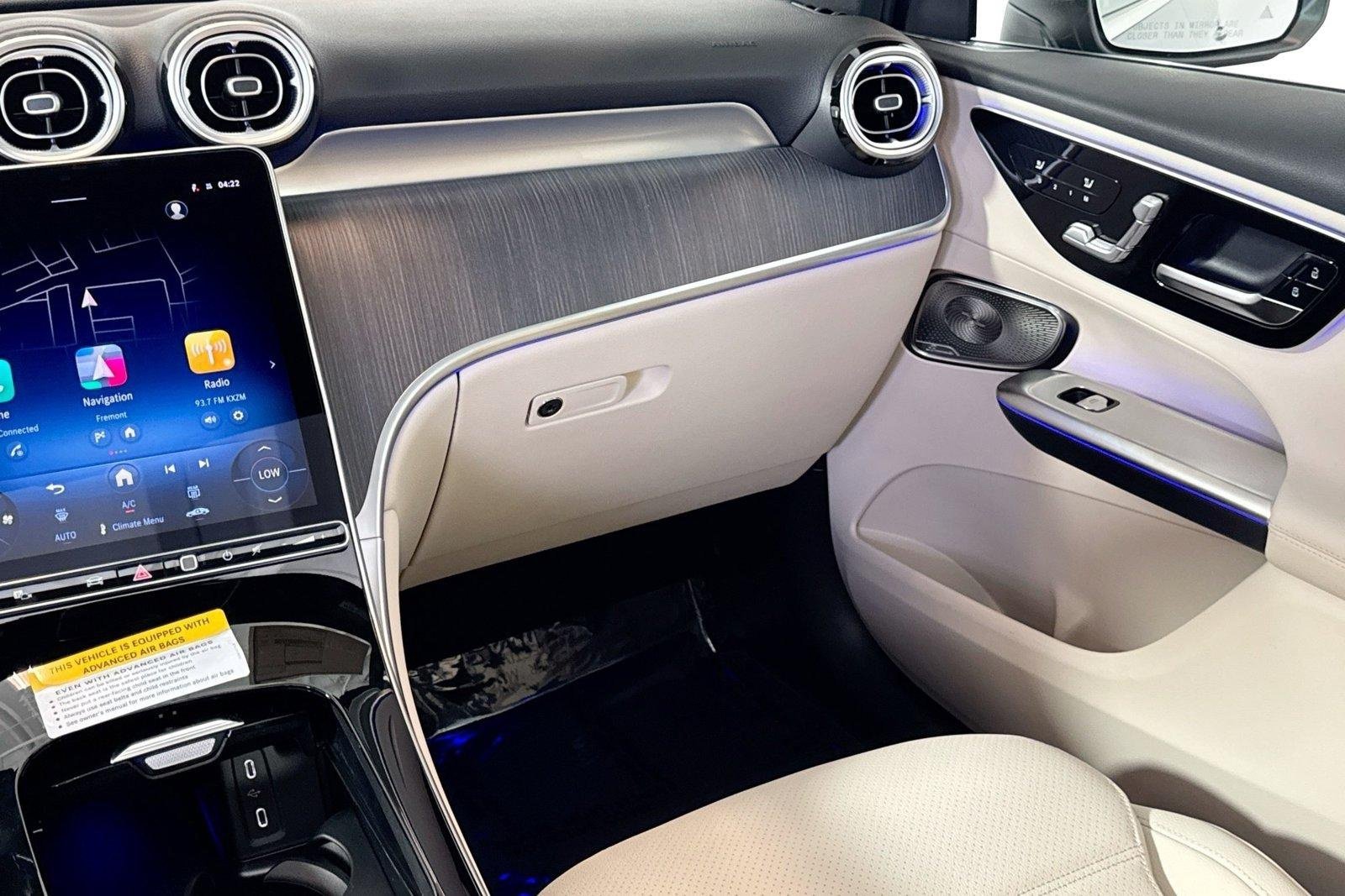 New 2026 Verde Silver Metallic Mercedes-Benz GLC 300 image 21