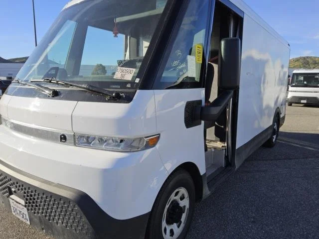 Used 2023 Oyster White BrightDrop EJY image 1