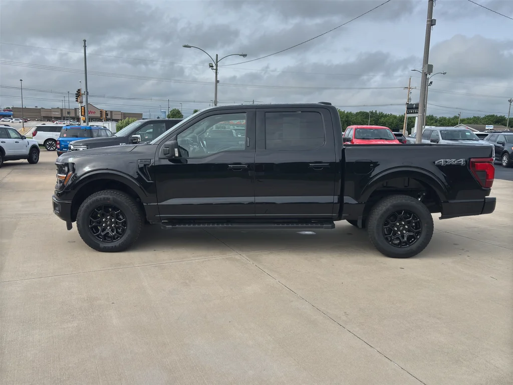 Used 2024 Agate Black Metallic Ford XLT image 7