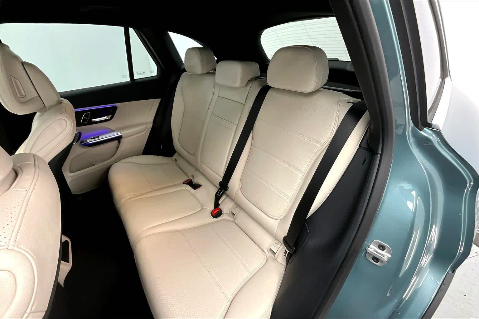 New 2026 Verde Silver Metallic Mercedes-Benz GLC 300 image 13