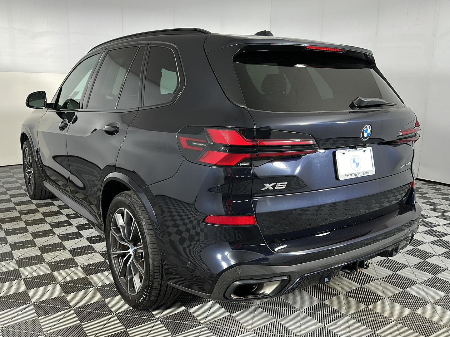 Certified Used 2024 Carbon Black Metallic BMW xDrive40i image 26