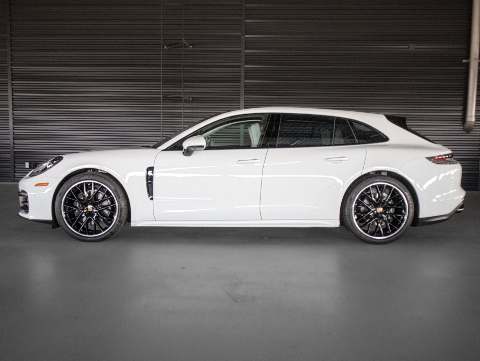 Certified Used 2023 White Porsche 4 image 2