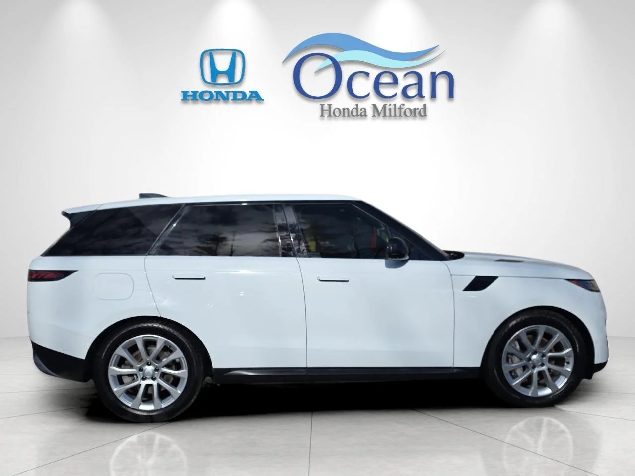 Pre-Owned 2024 Land Rover Range Rover Sport SE 4D Sport Utility in
