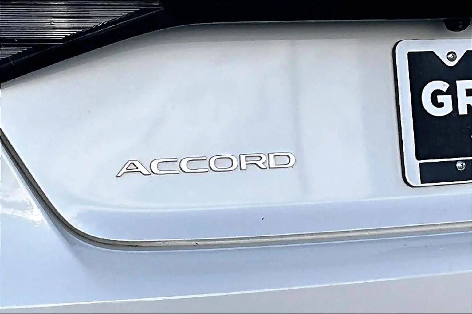 Certified Used 2023 Platinum White Pearl Honda EX image 29
