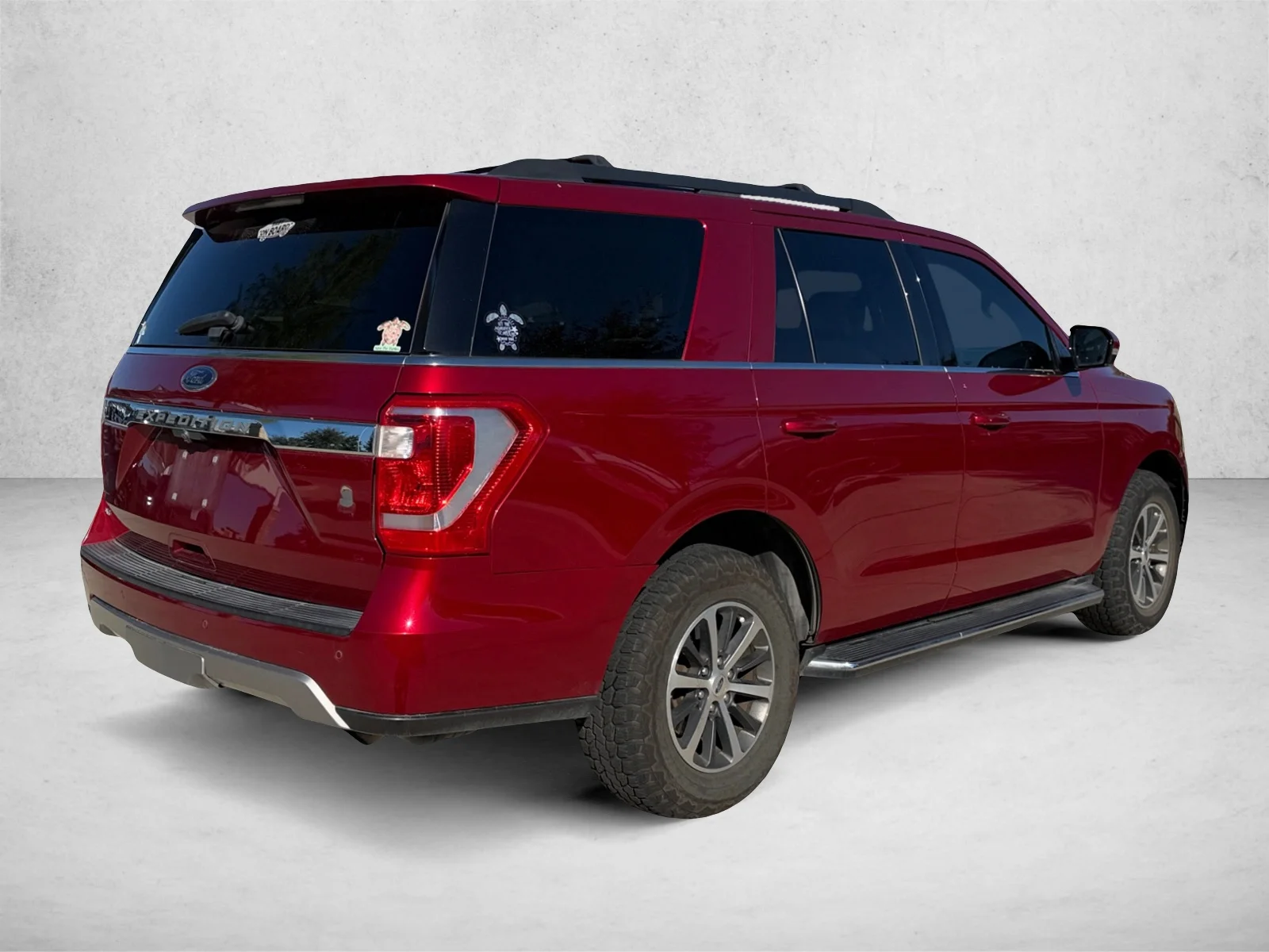 Used 2018 Ruby Red Metallic Tinted Clearcoat Ford XLT image 5