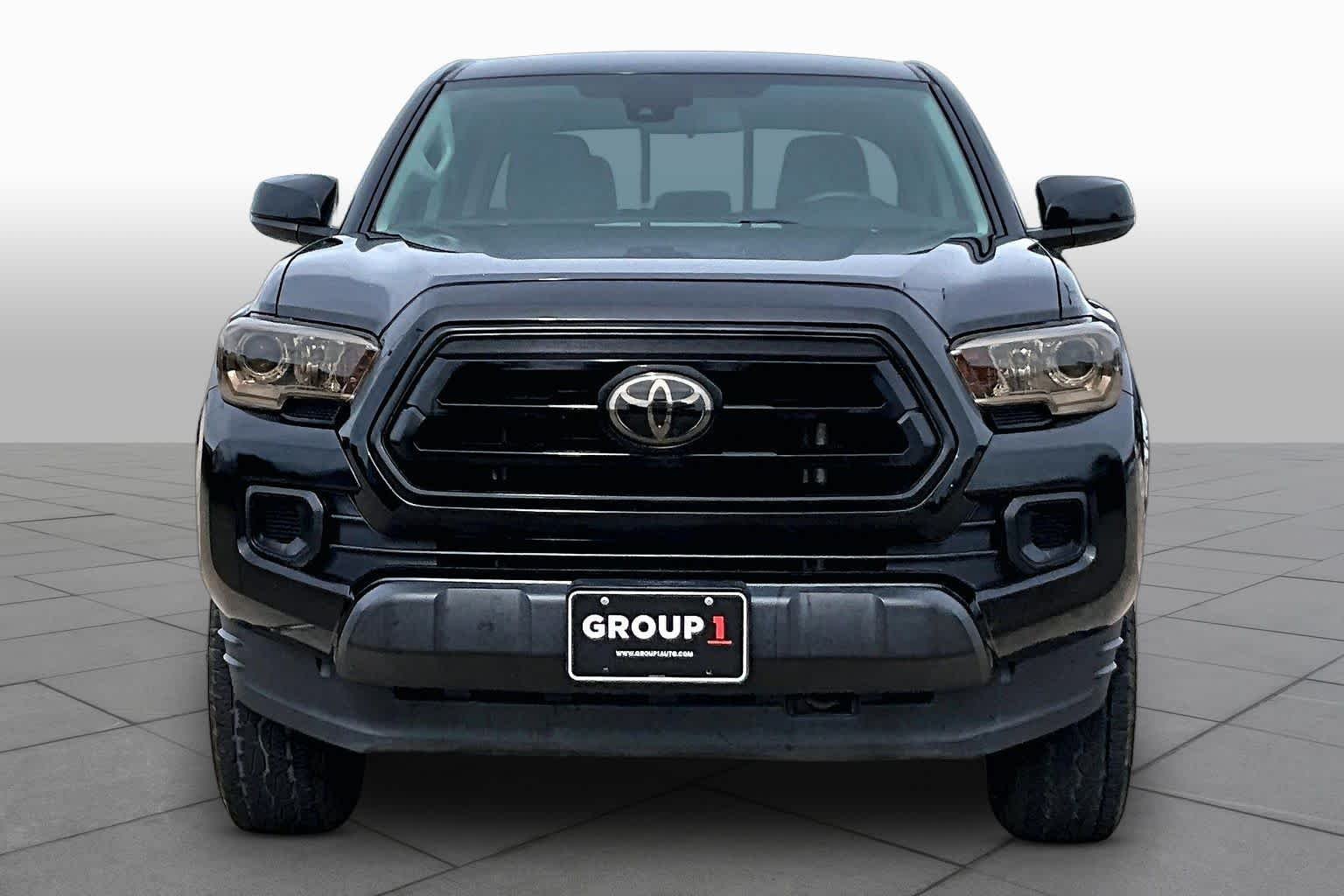 Used 2020 Midnight Black Metallic Toyota SR image 4