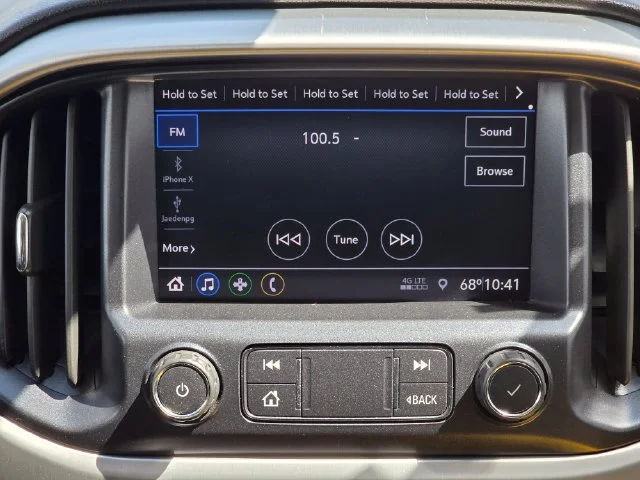 Used 2022 Gray GMC Elevation image 20