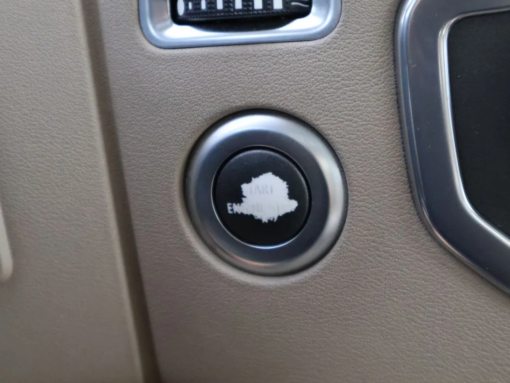 Used 2012  Land Rover HSE image 30