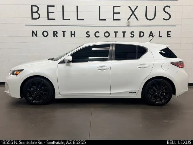 Used 2013  Lexus 200h image 8