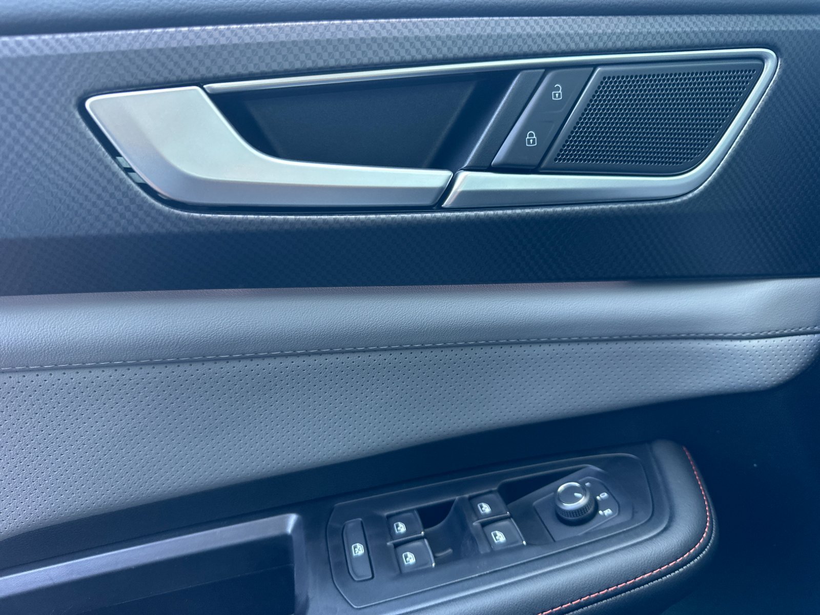 New 2026 Pure Gray Volkswagen 2.0T Peak Edition image 10