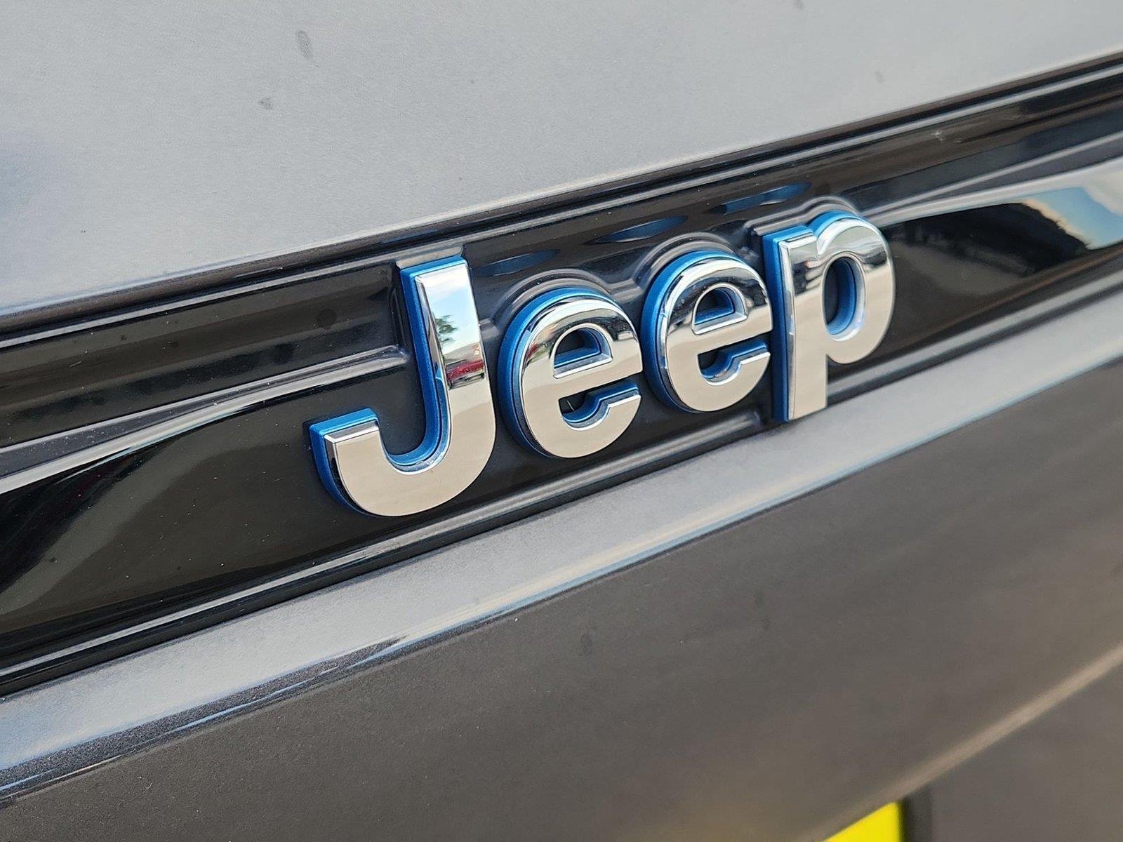 2023 Jeep Grand Cherokee 4xe BASE Gray at Davis Chevrolet