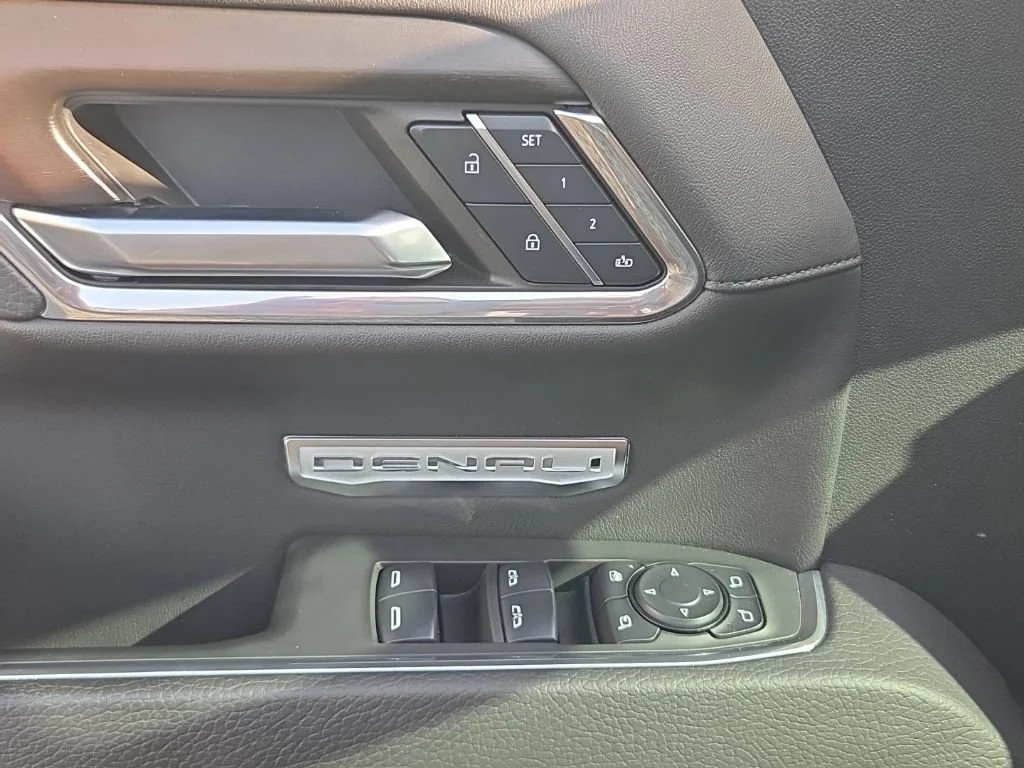 Used 2024 White Frost Tricoat GMC Denali image 20