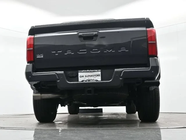 Used 2025 Underground Toyota SR5 image 27