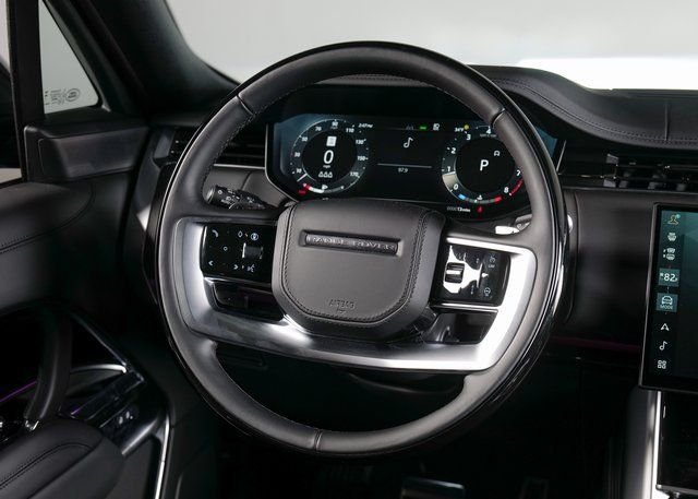 New 2026 Santorini Black Land Rover SE image 12