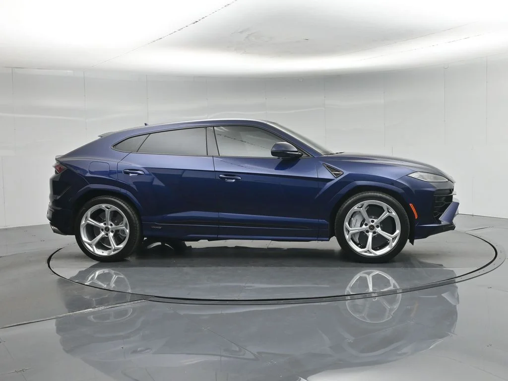Used 2026 Blue Lamborghini SE image 28