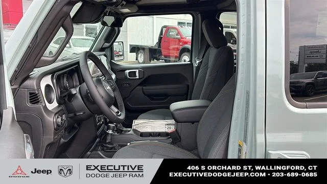 New 2026 Earl Clearcoat Jeep Sport S image 10