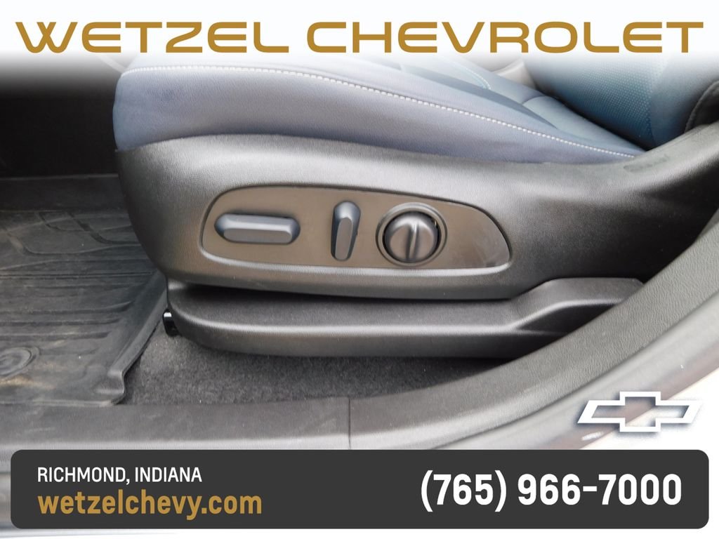 Used 2025 Gray Chevrolet RS image 14