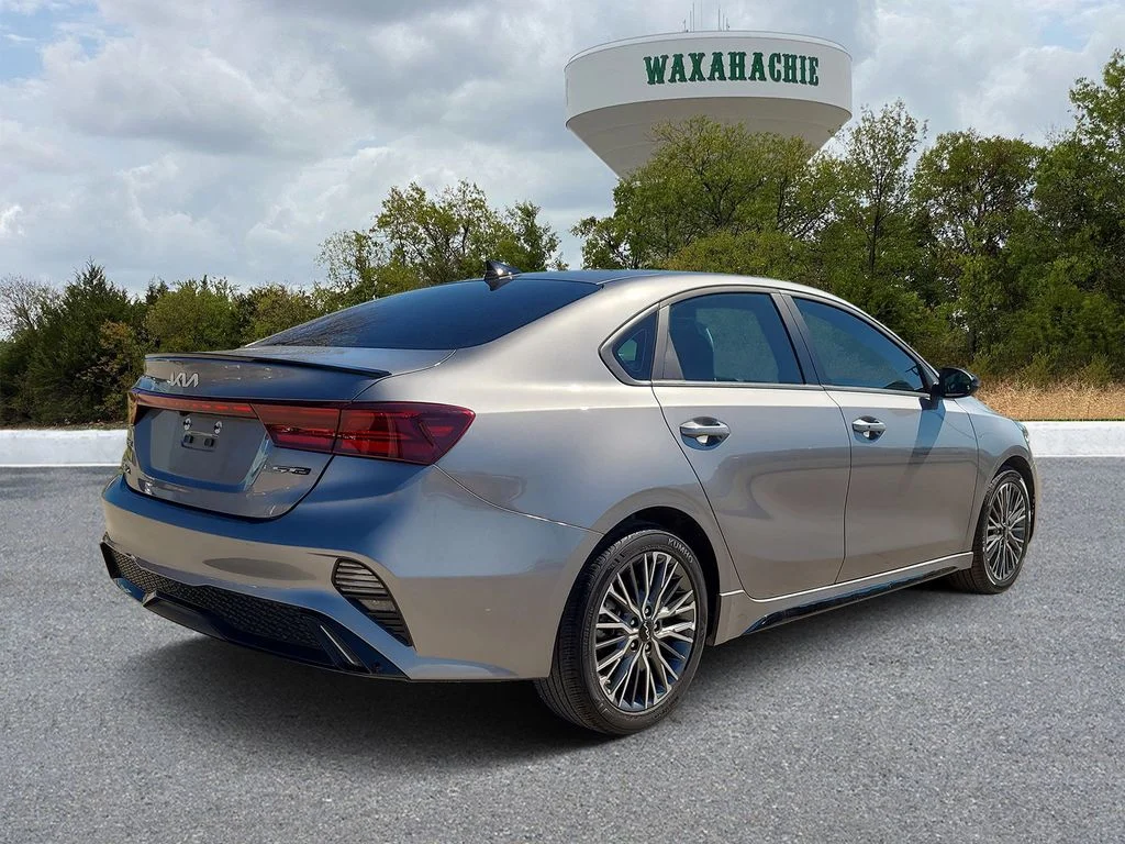 Used 2024 Gray Kia GT-Line image 5
