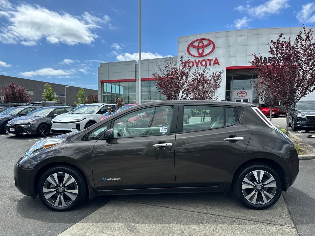 Used 2016 Nissan LEAF SV with VIN 1N4BZ0CP8GC301153 for sale in Marysville, WA