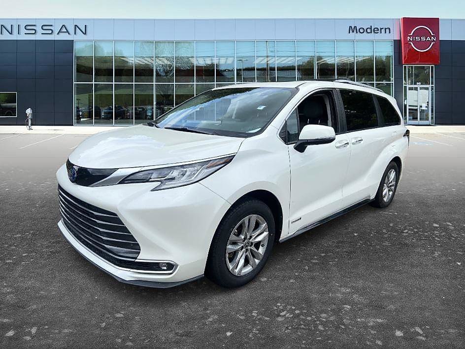 2021 Toyota Sienna Limited 7-Passenger Hybrid FWD's photo