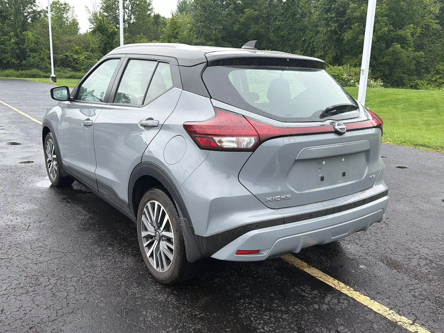 Used 2023 Gray/Super Black Nissan SV image 7