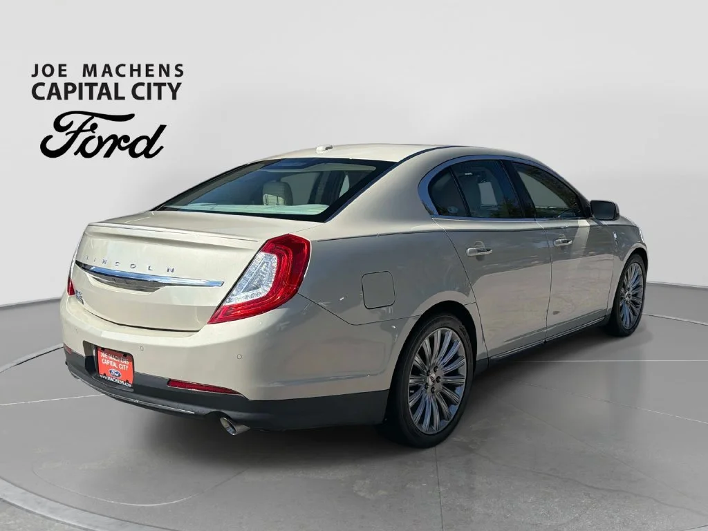 Used 2015 Silver Lincoln Base image 5