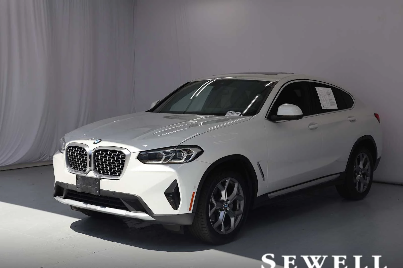 2025 BMW X4 xDrive30i