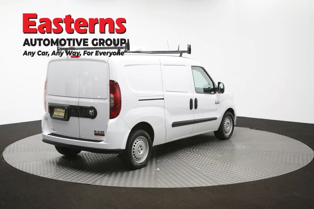Used 2022 White Ram Base image 40