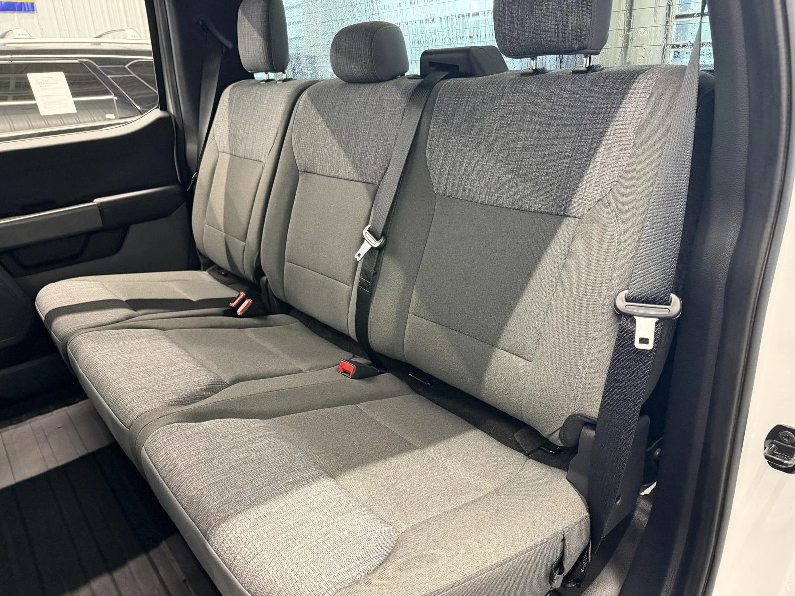 Used 2022 Oxford White Ford XLT image 17