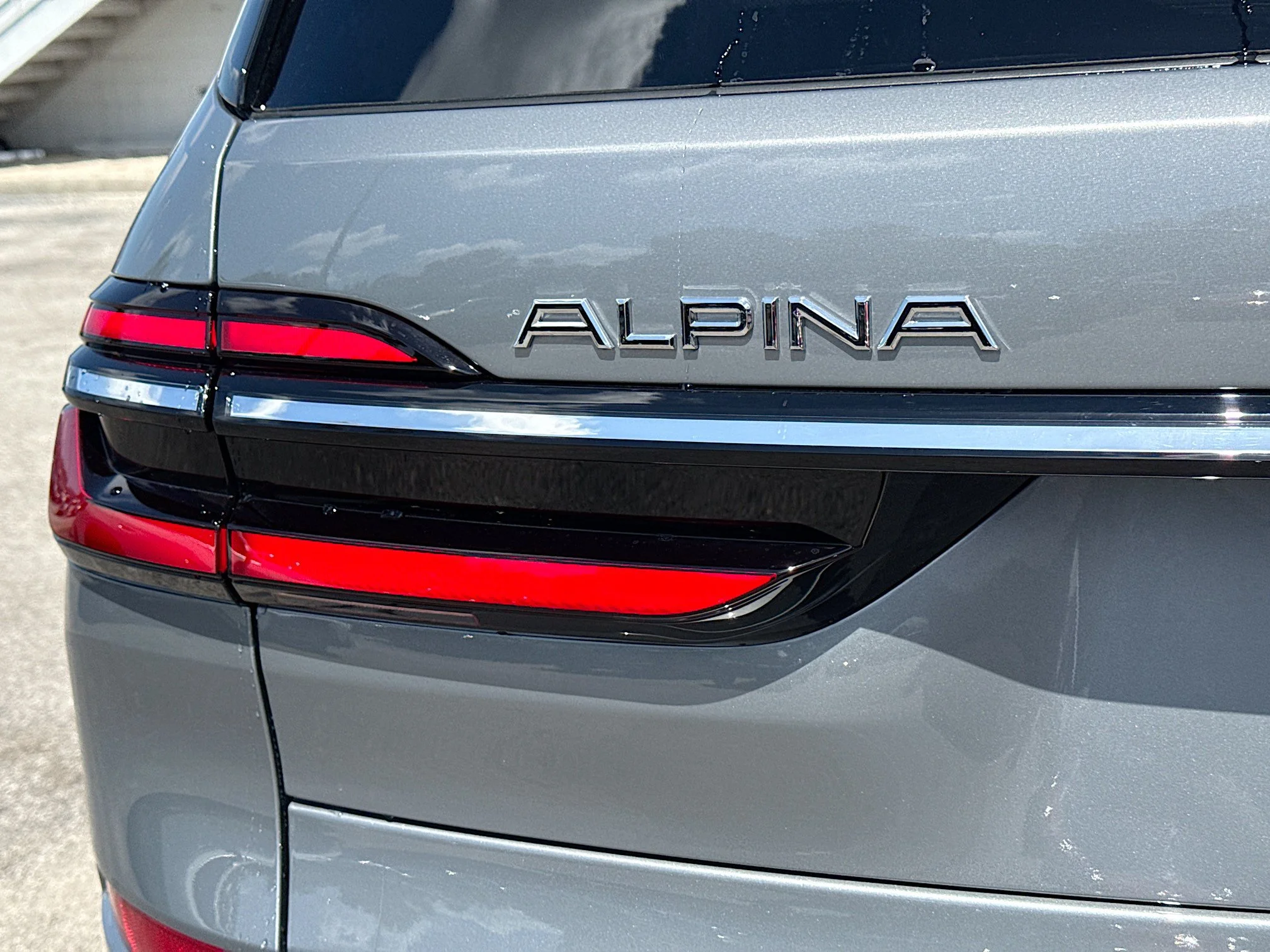 New 2026 Skyscraper Grey Metallic BMW ALPINA XB7 image 10