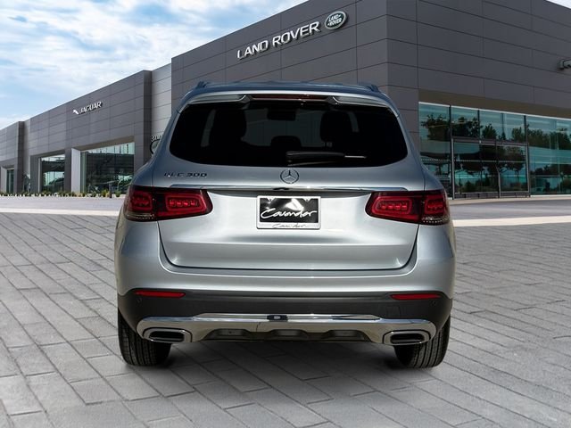 Used 2022 Silver Mercedes-Benz GLC 300 image 4