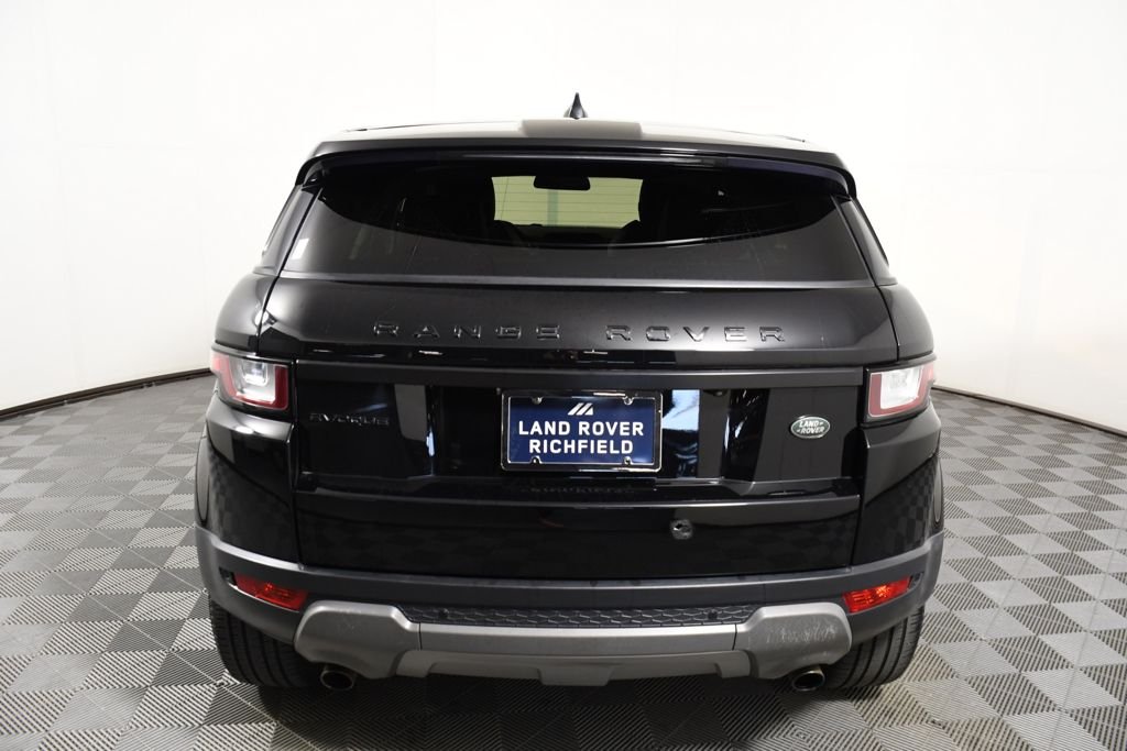 Used 2018 Narvik Black Land Rover SE image 5