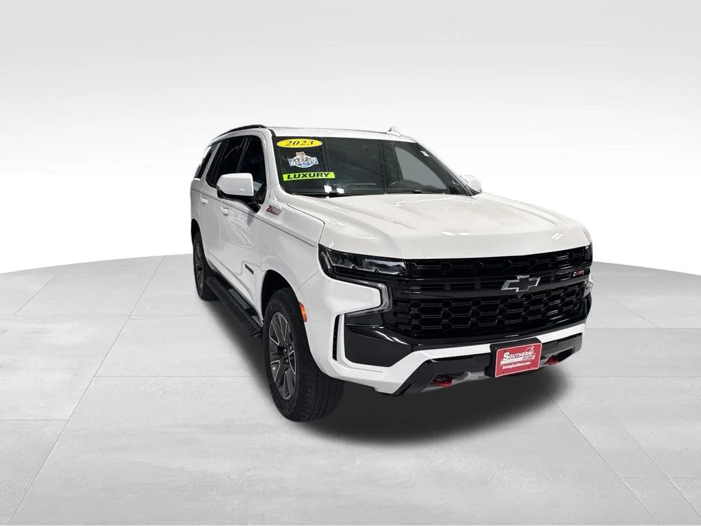 Used 2023 White Chevrolet Z71 image 12