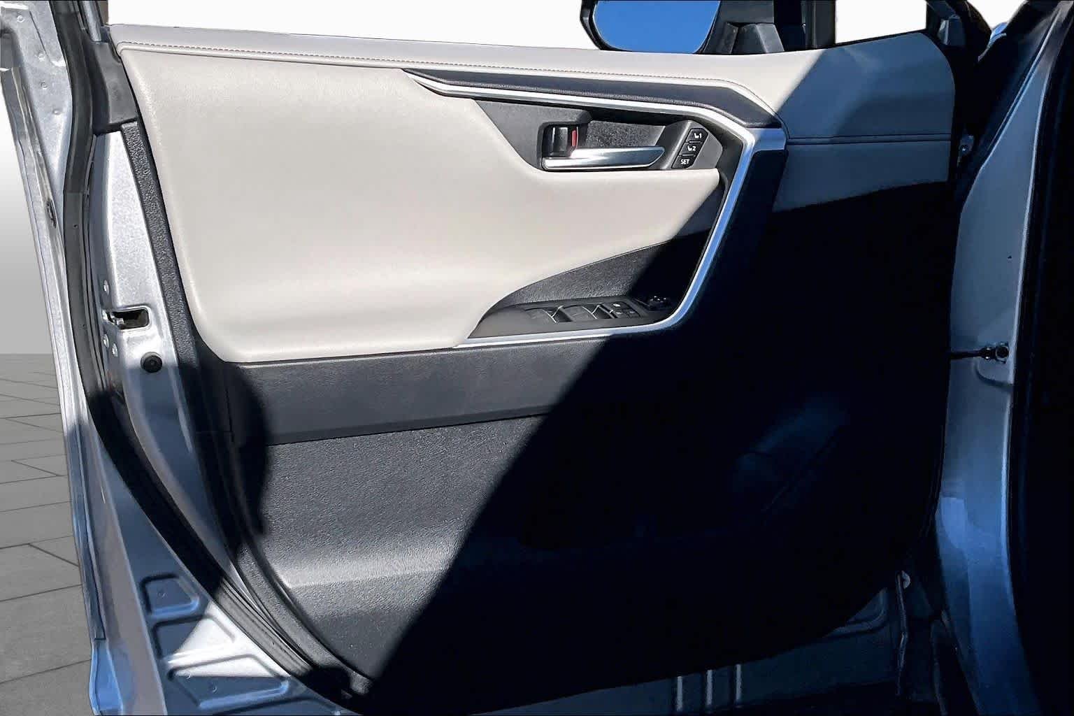 Used 2022 Silver Sky Metallic Toyota Hybrid Limited image 22