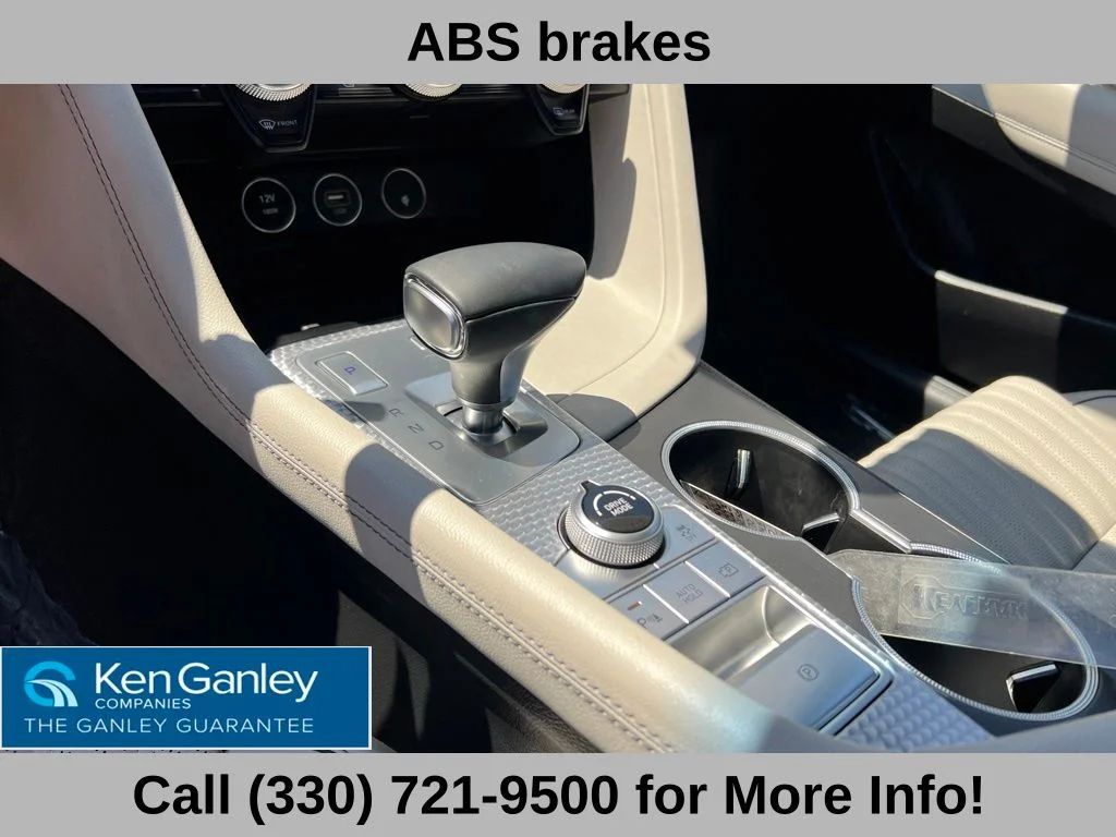 2023 GENESIS G70 Standard - Photo 32